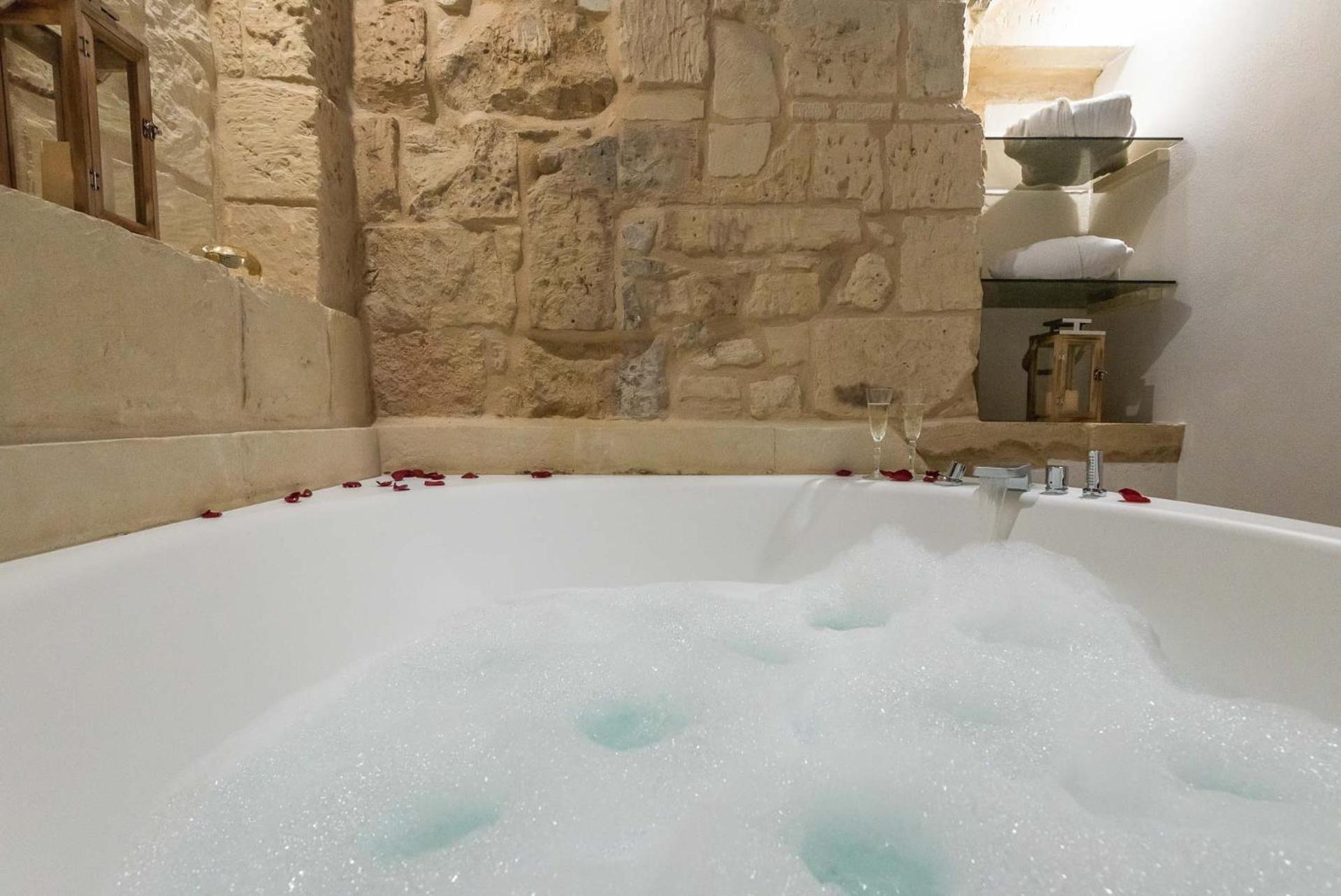 Le Nicchie Luxury Rooms Лечче Экстерьер фото